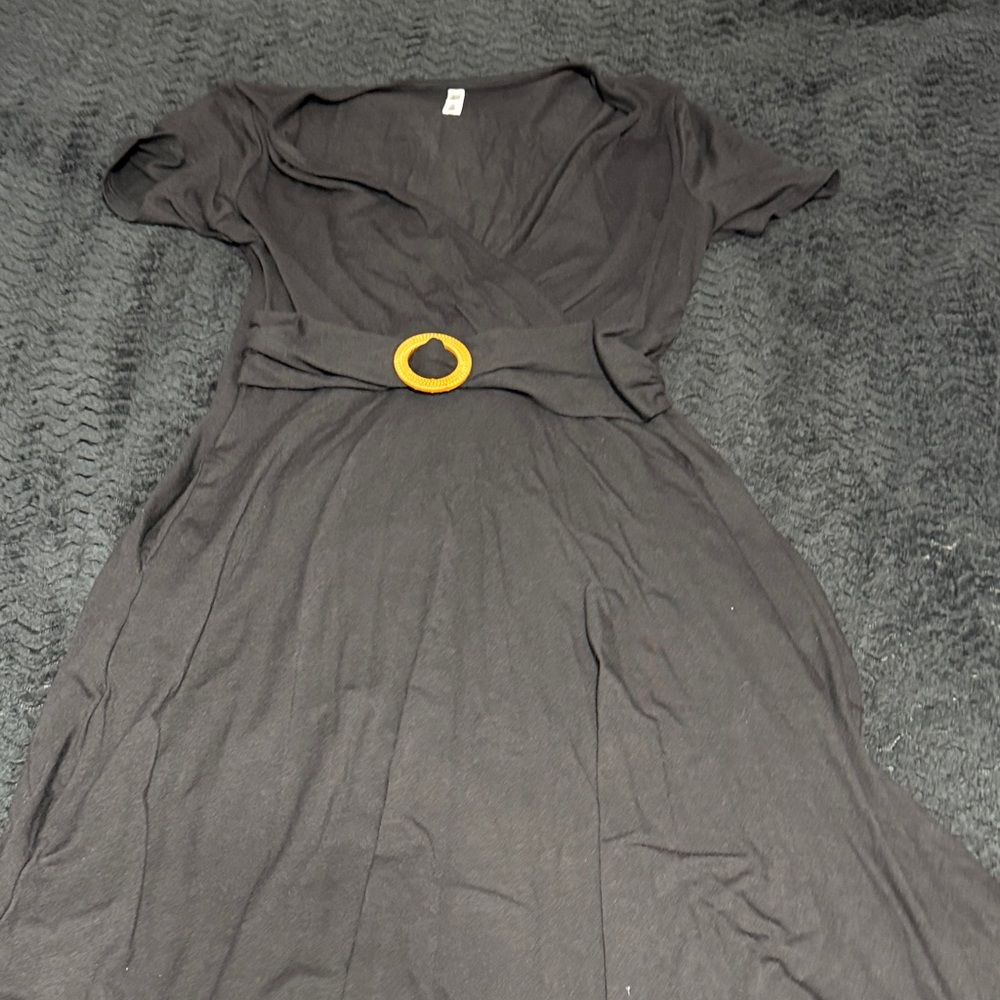 Chic Black Midi Dress with Gold Belt Accent